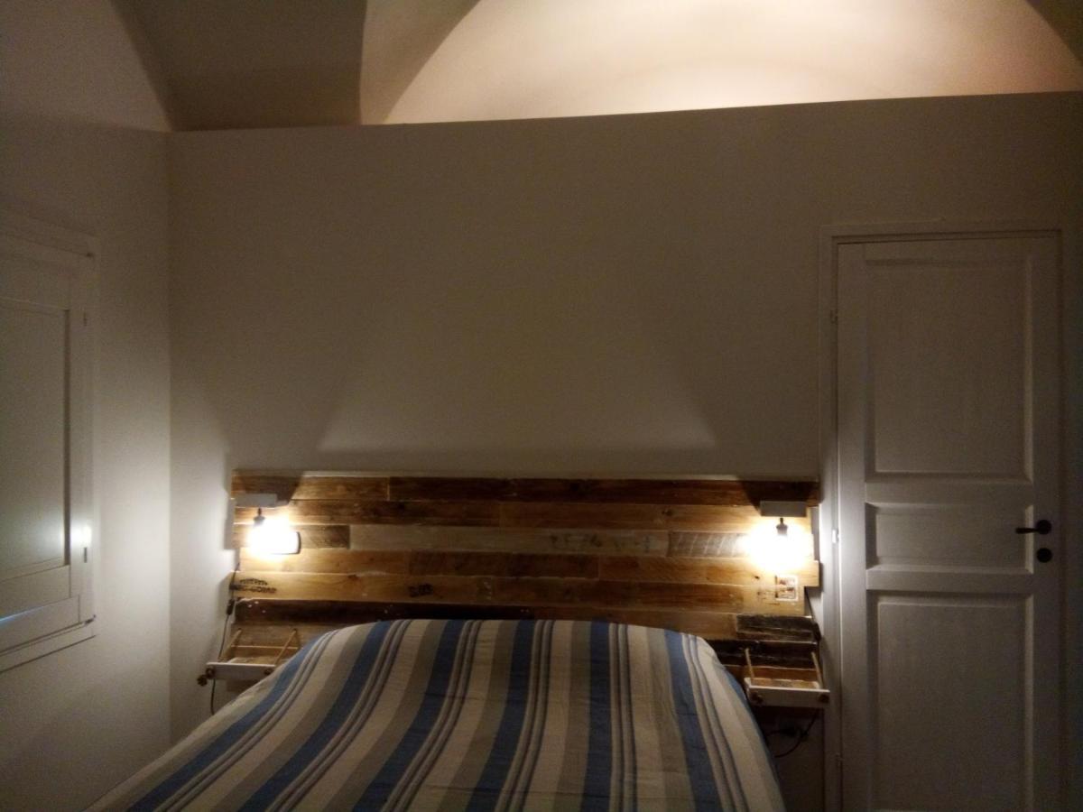 I Fichi Bianchi Bed & Breakfast Кутрофиано Екстериор снимка